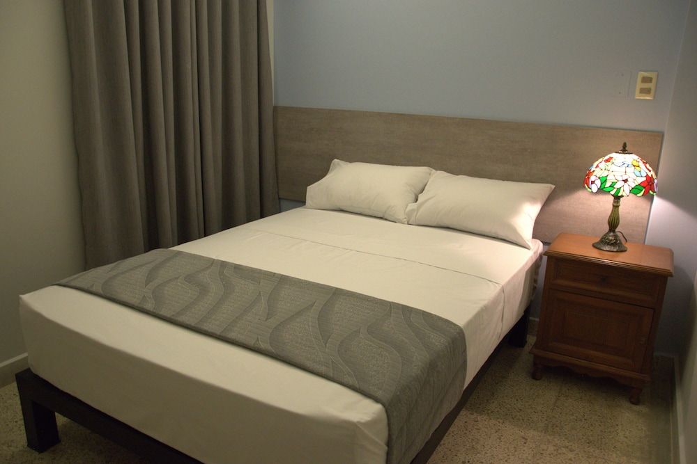 Izza Hotel Economy Room, 1 Double Bed 2
