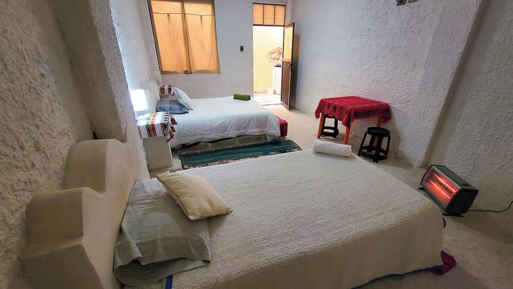 hostal beds of salt ga Design Double or Twin Room 2