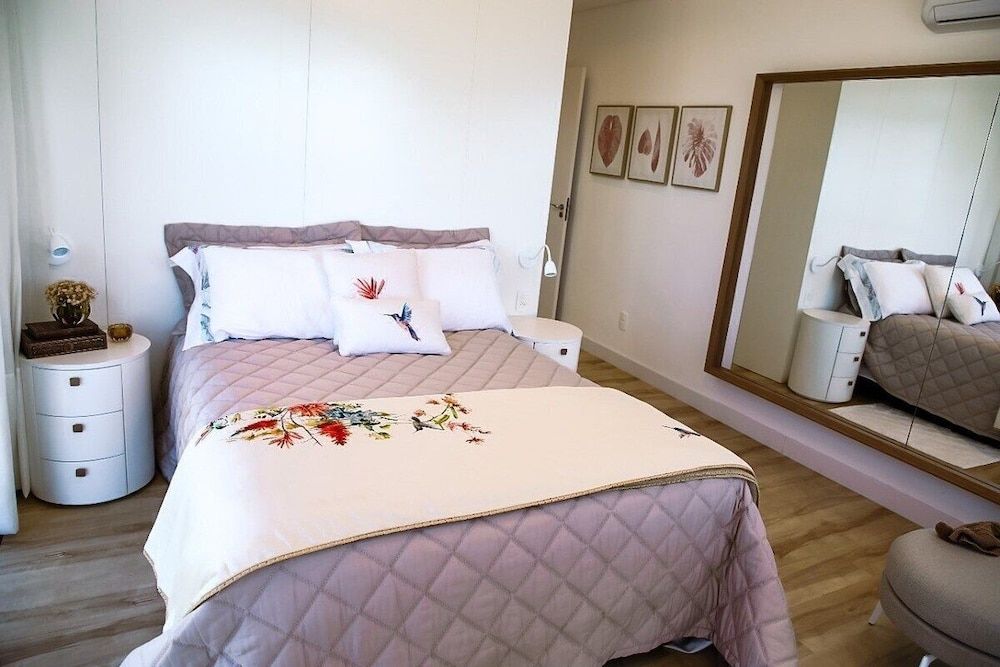 Deluxe Apartment, Pool Access, Sea Facing