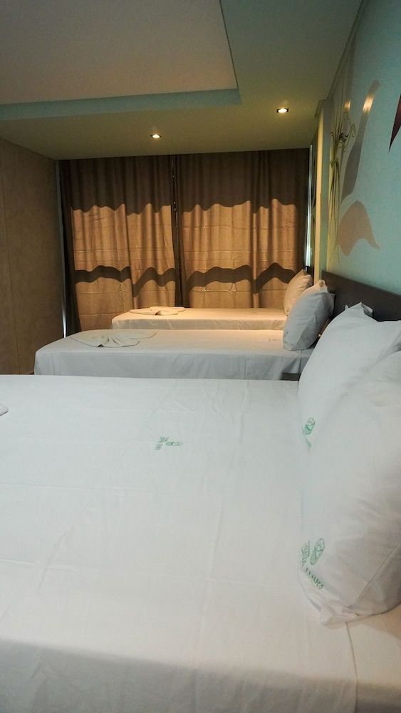 Deluxe Quadruple Room