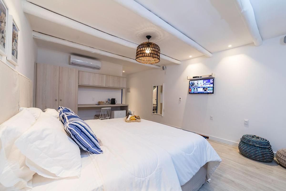 Suite with Pool View