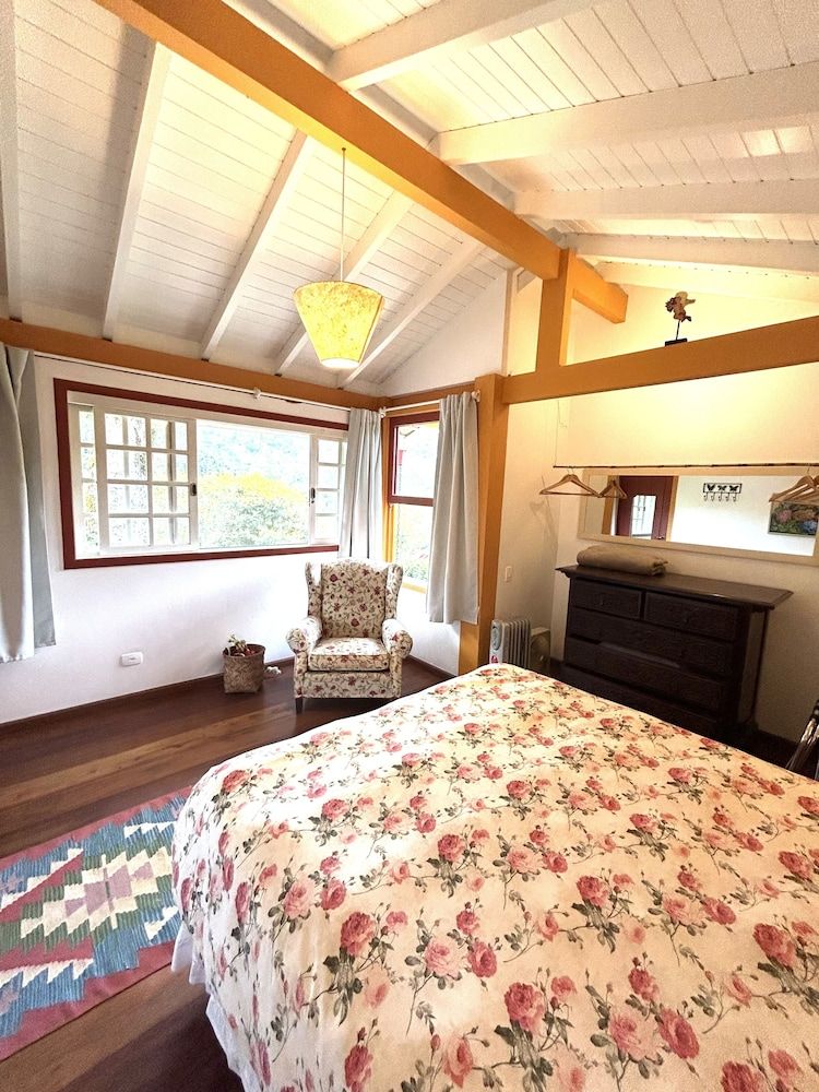 Room, Garden View