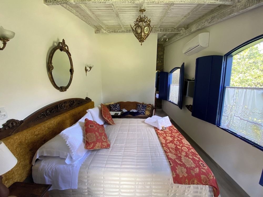 Suite, Garden View
