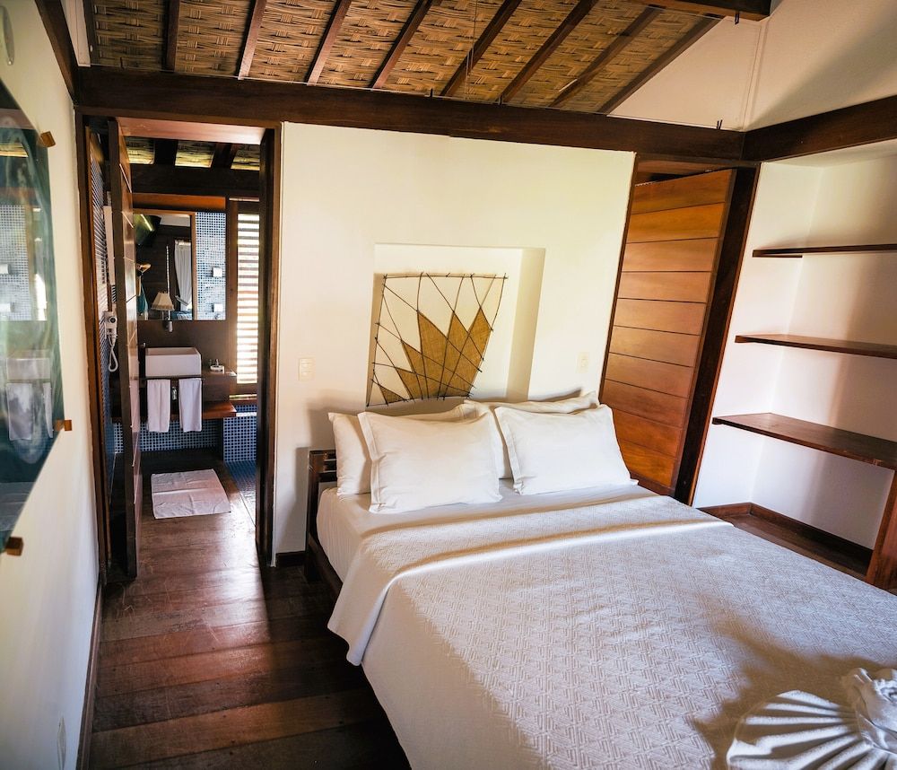 Comfort Suite, 1 Bedroom, Pool View