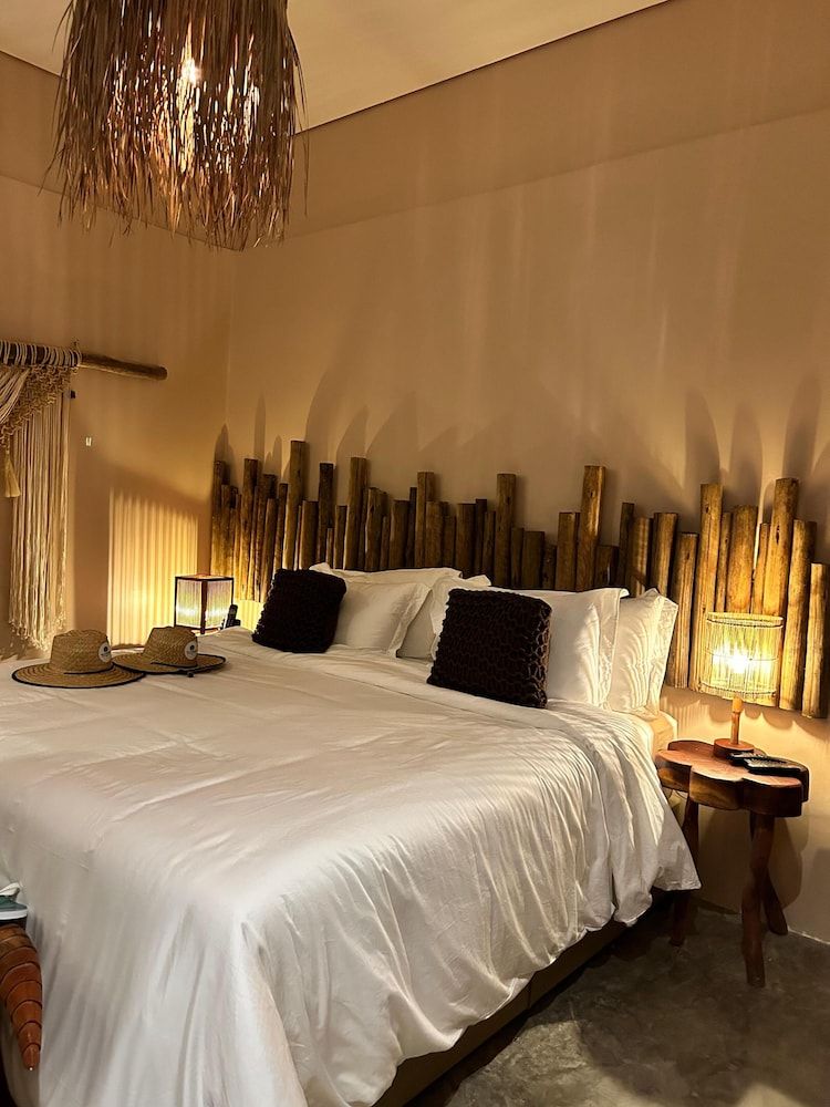 Basic Double Room, Balcony, Garden View