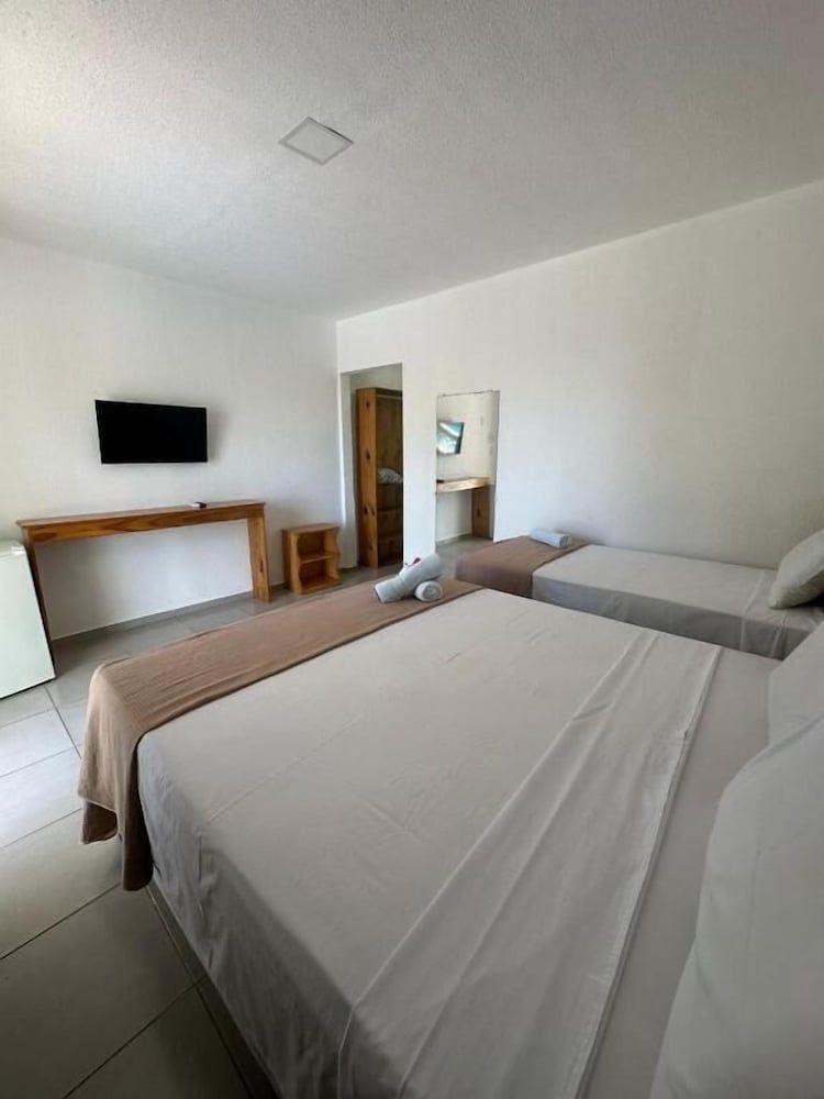 Milano Hotel Pousada Canoa Quebrada Traditional Triple Room, Pool View 2