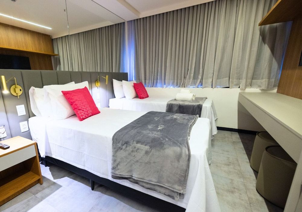 Premium Studio, City View