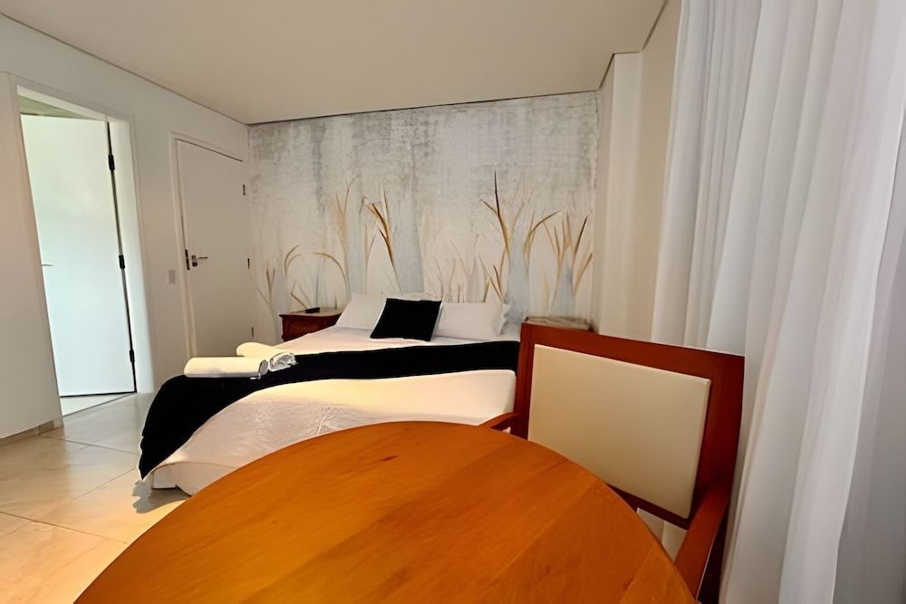 Economy Suite