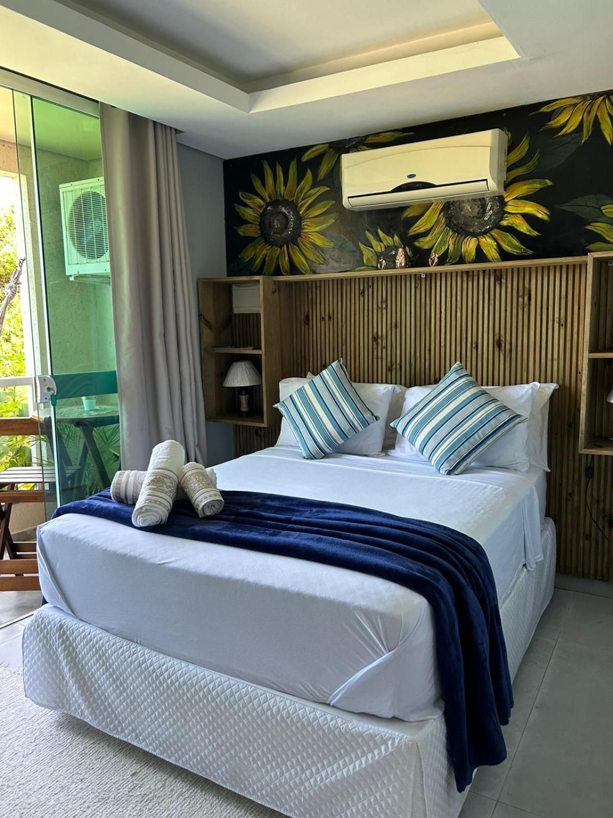 Suite with Mountain View