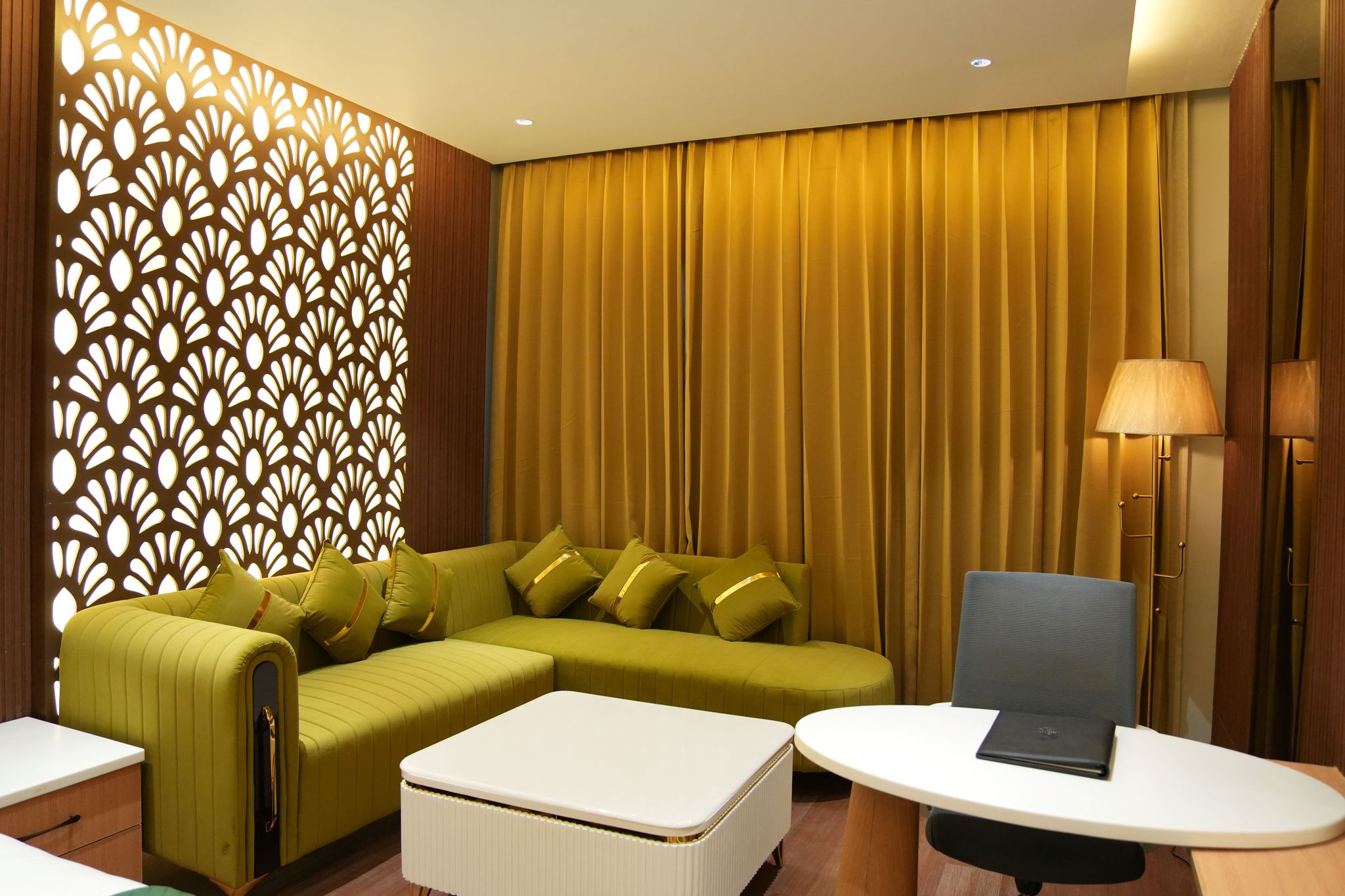 Comfort Inn Vindhyan, Vindhyachal Deluxe Double Room 9