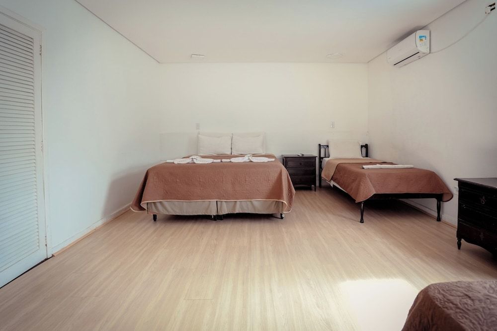 Economy Room, Mobility Accessible