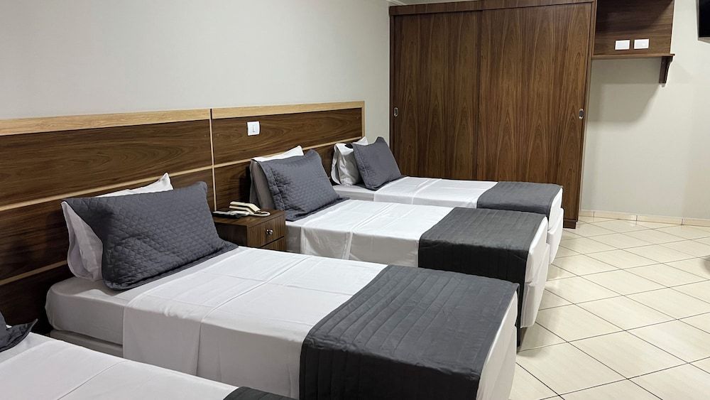 Grand Quadruple Room