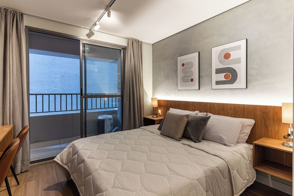 Standard Studio (592465)
