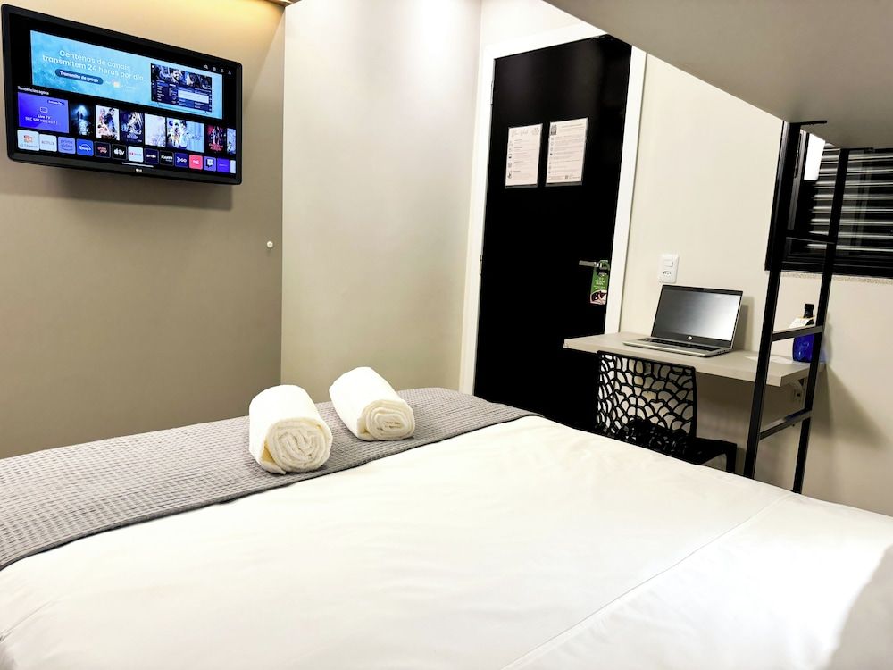 Standard Suite, Private Bathroom