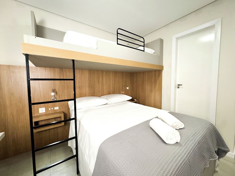 Standard Suite, Private Bathroom
