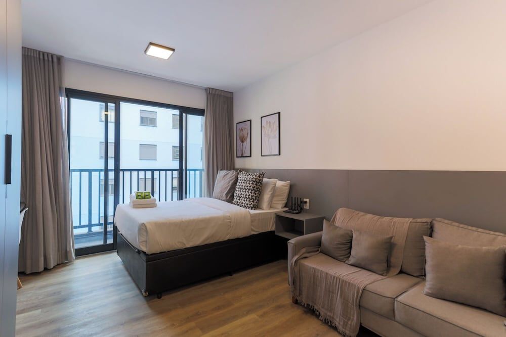 Standard Studio (572549)