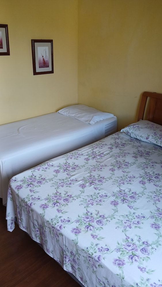 Economy Triple Room