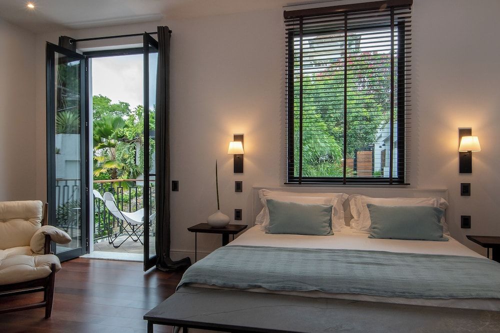 Standard Suite, Courtyard View