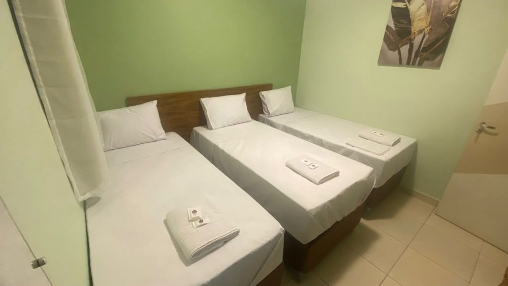 Economy Triple Room