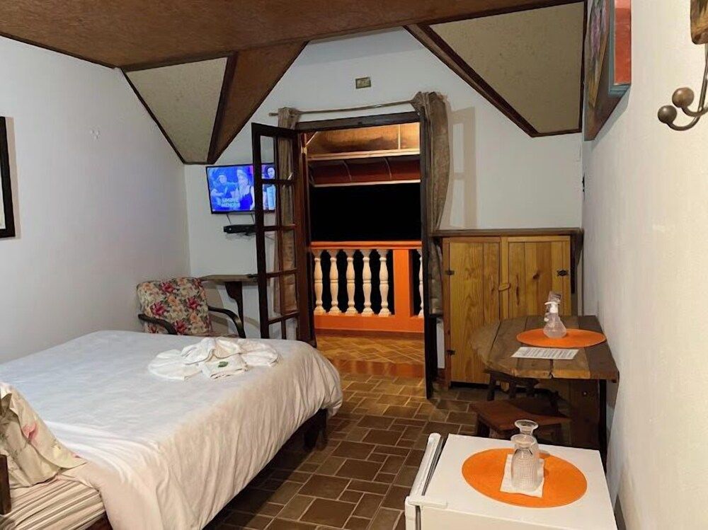 Superior Double Room, 1 Queen Bed, Lanai, Mountain View
