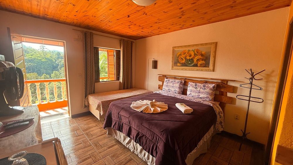 Comfort Room, Mountain View