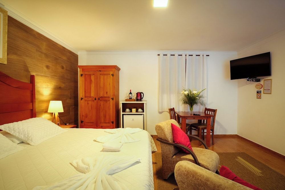 Honeymoon Chalet, Garden View