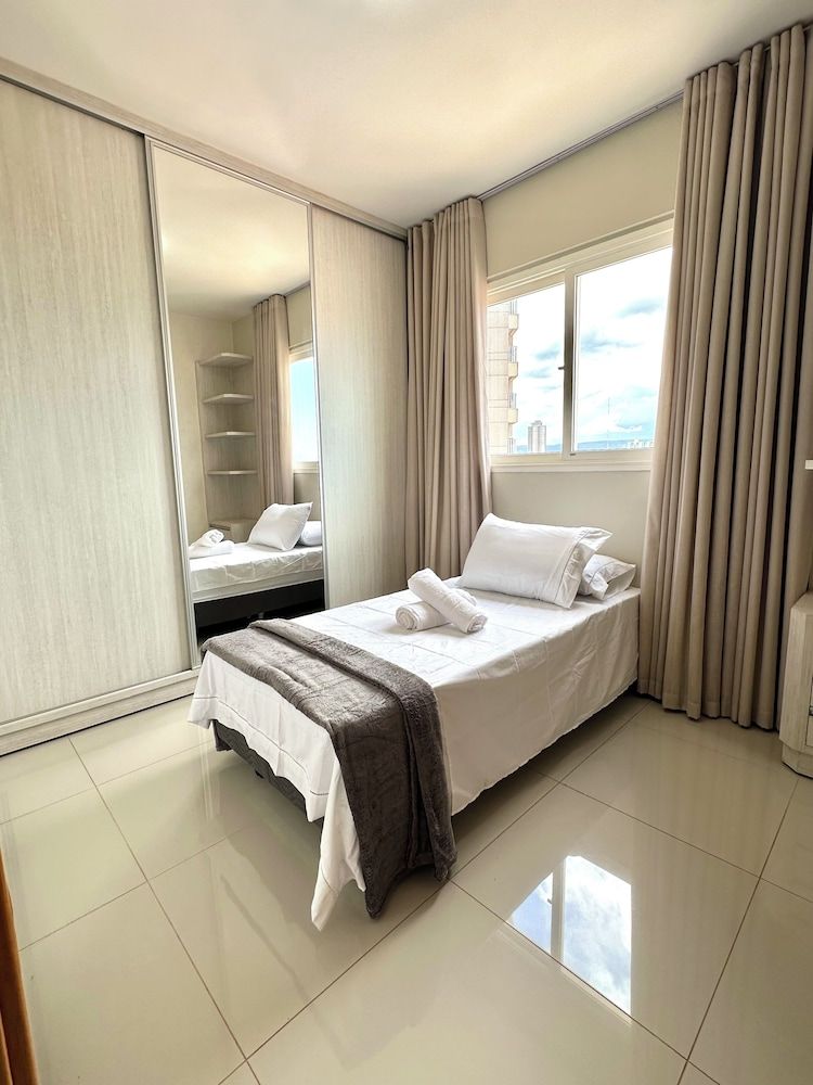 Deluxe Apartment, City View