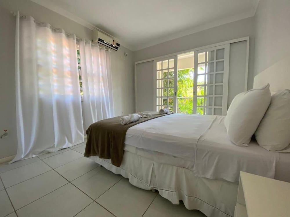 Family Apartment, 4 Bedrooms, Beachside