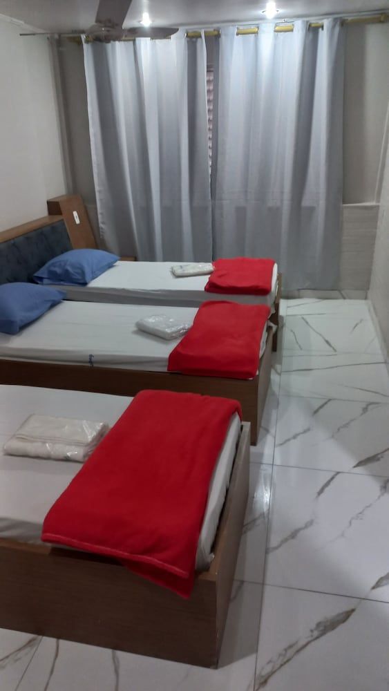 Basic Triple Room