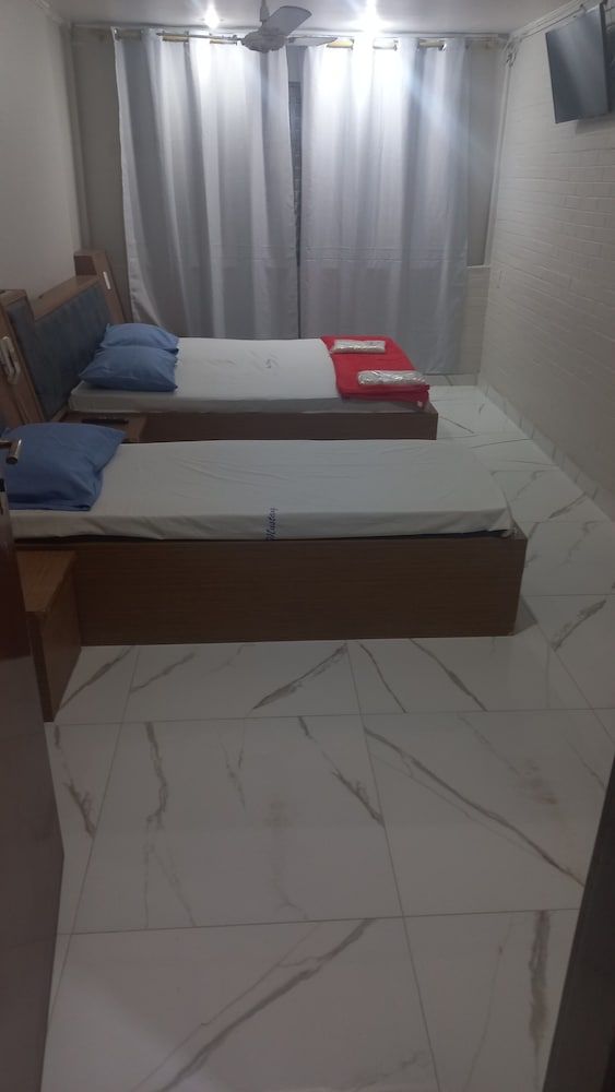 Basic Twin Room