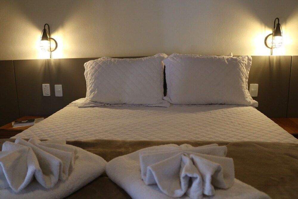 Comfort Chalet, 1 Queen Bed, Housekeeping