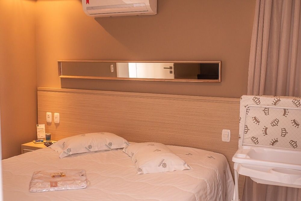 Viageiro Hotel Deluxe Twin Room 4