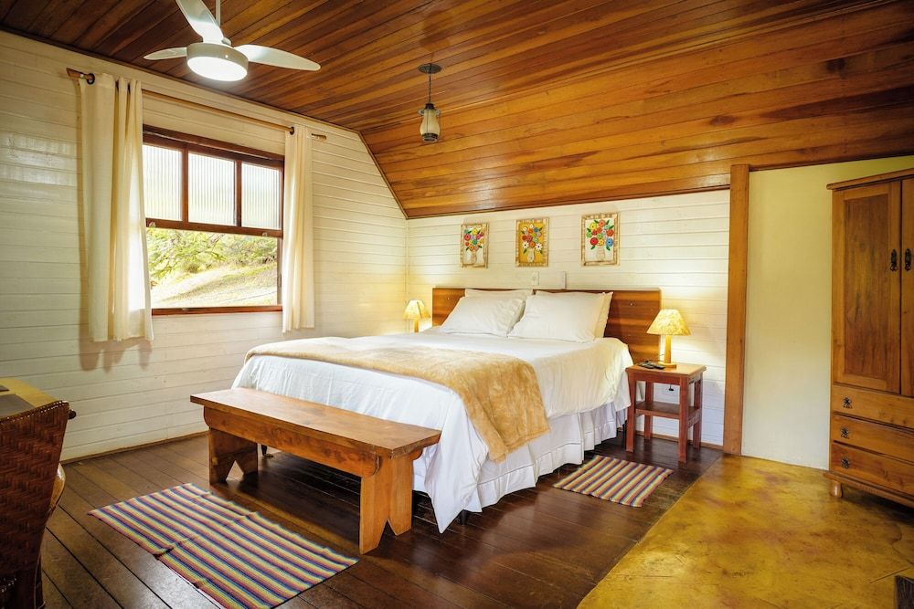 Standard Chalet
