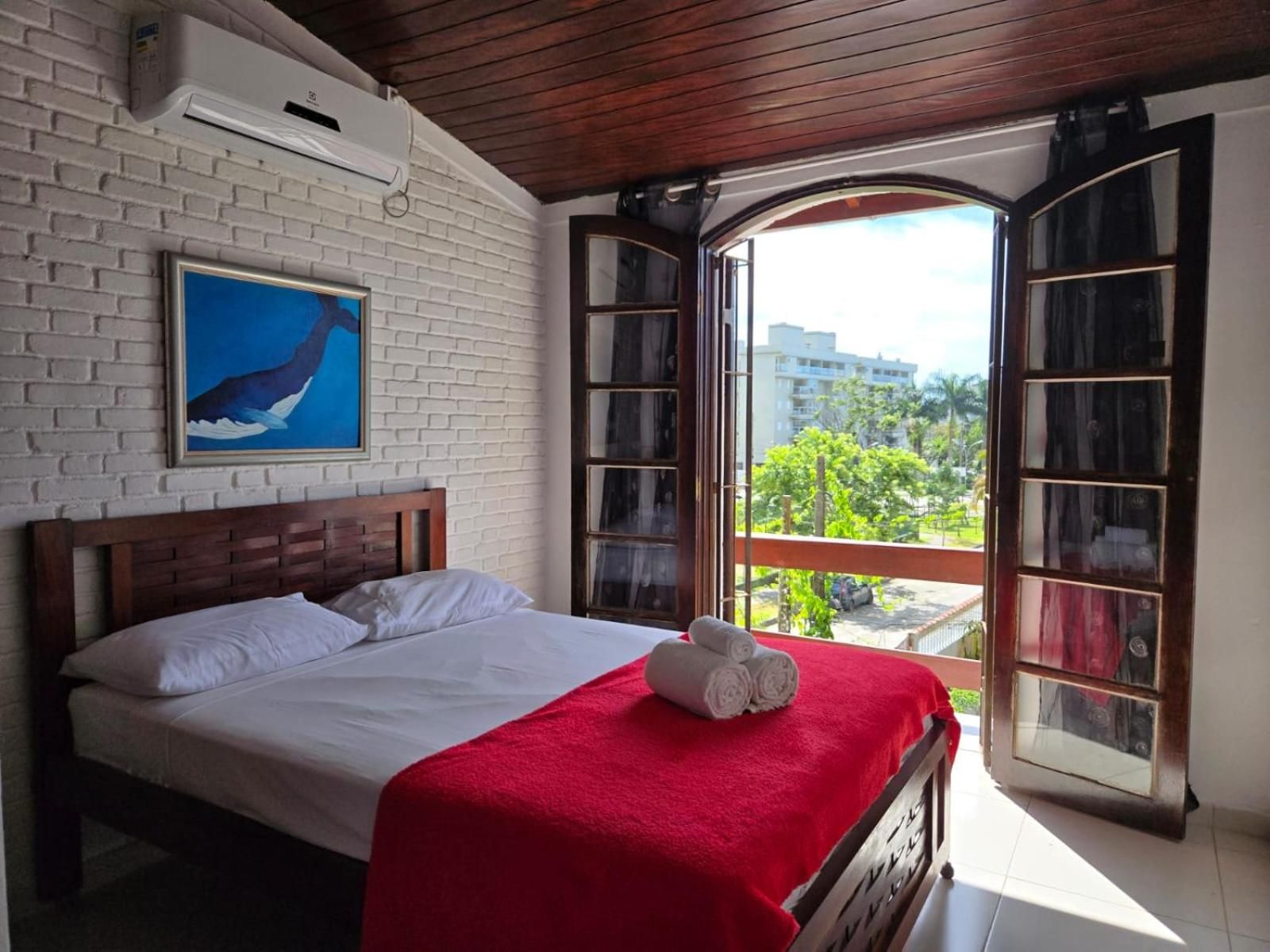 Superior One-Bedroom Apartment with Balcony