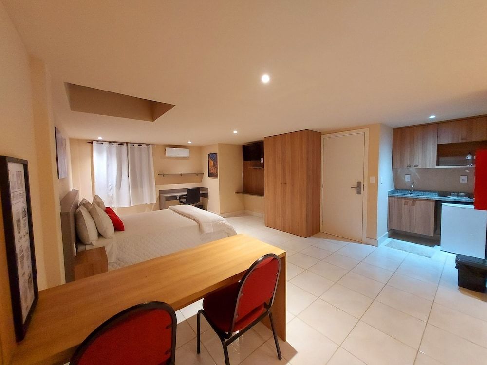 Hotel Vila Suíça 1818 Presidential Double Room, Pool View