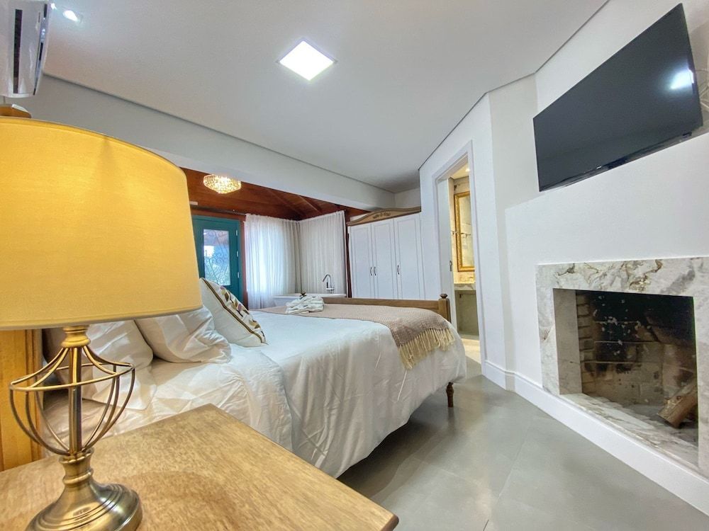 Luxury Suite