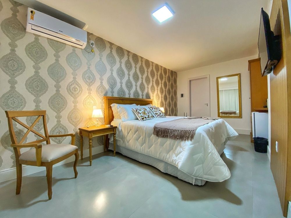 Traditional Suite