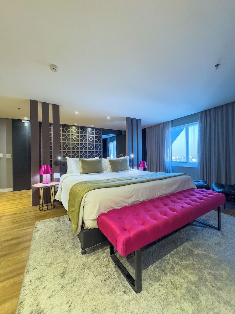 Senior Suite