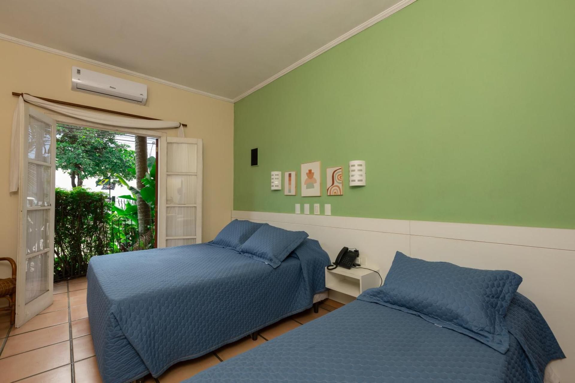 Triple Room