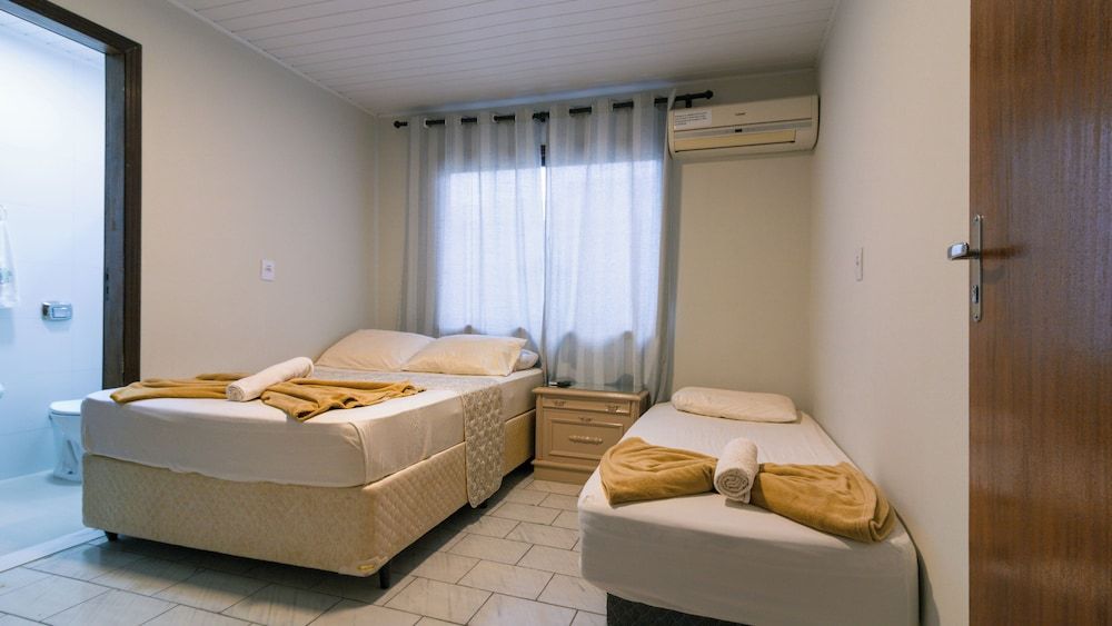 Economy Triple Room