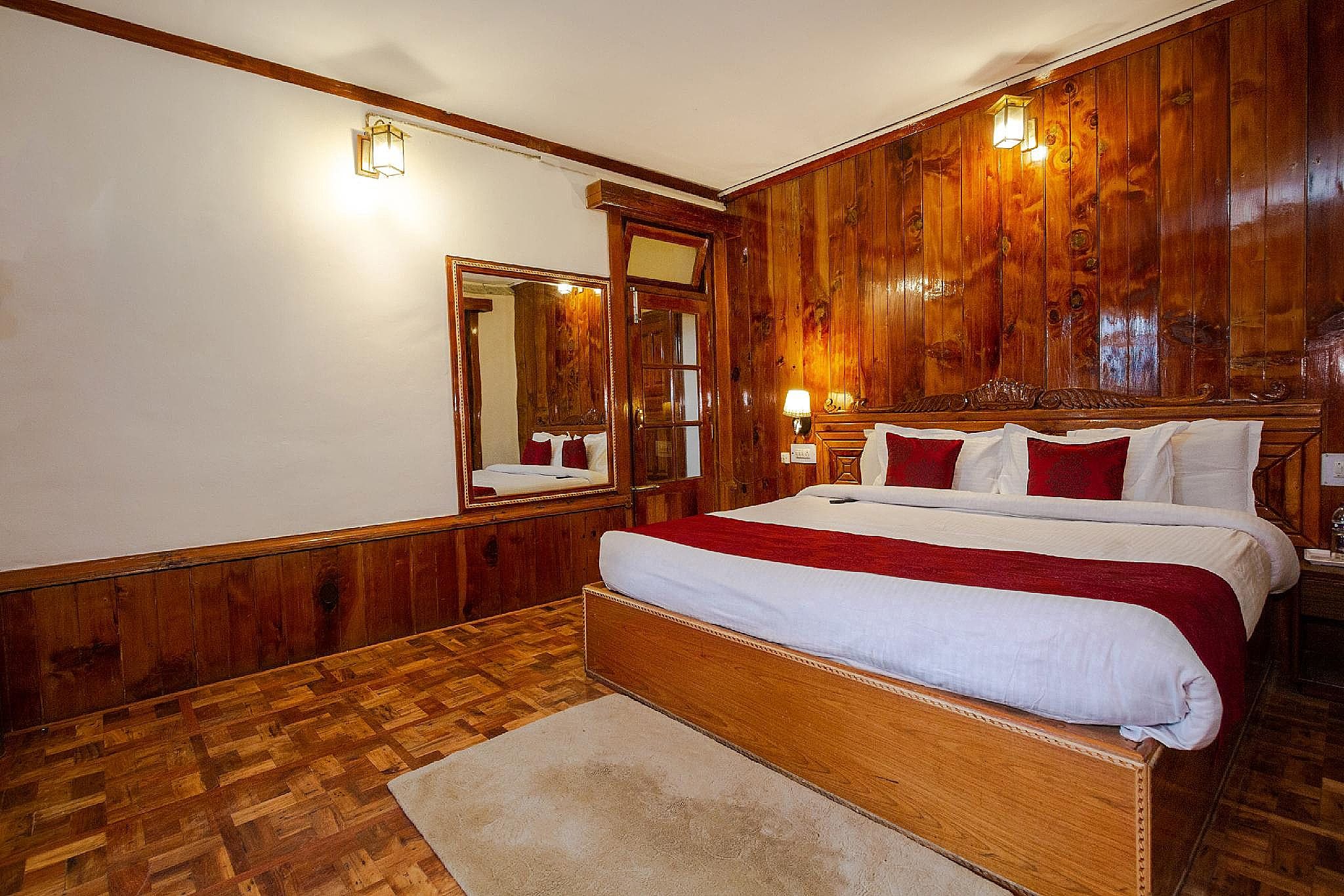 Hotel Holiday Home International Premium Room 7