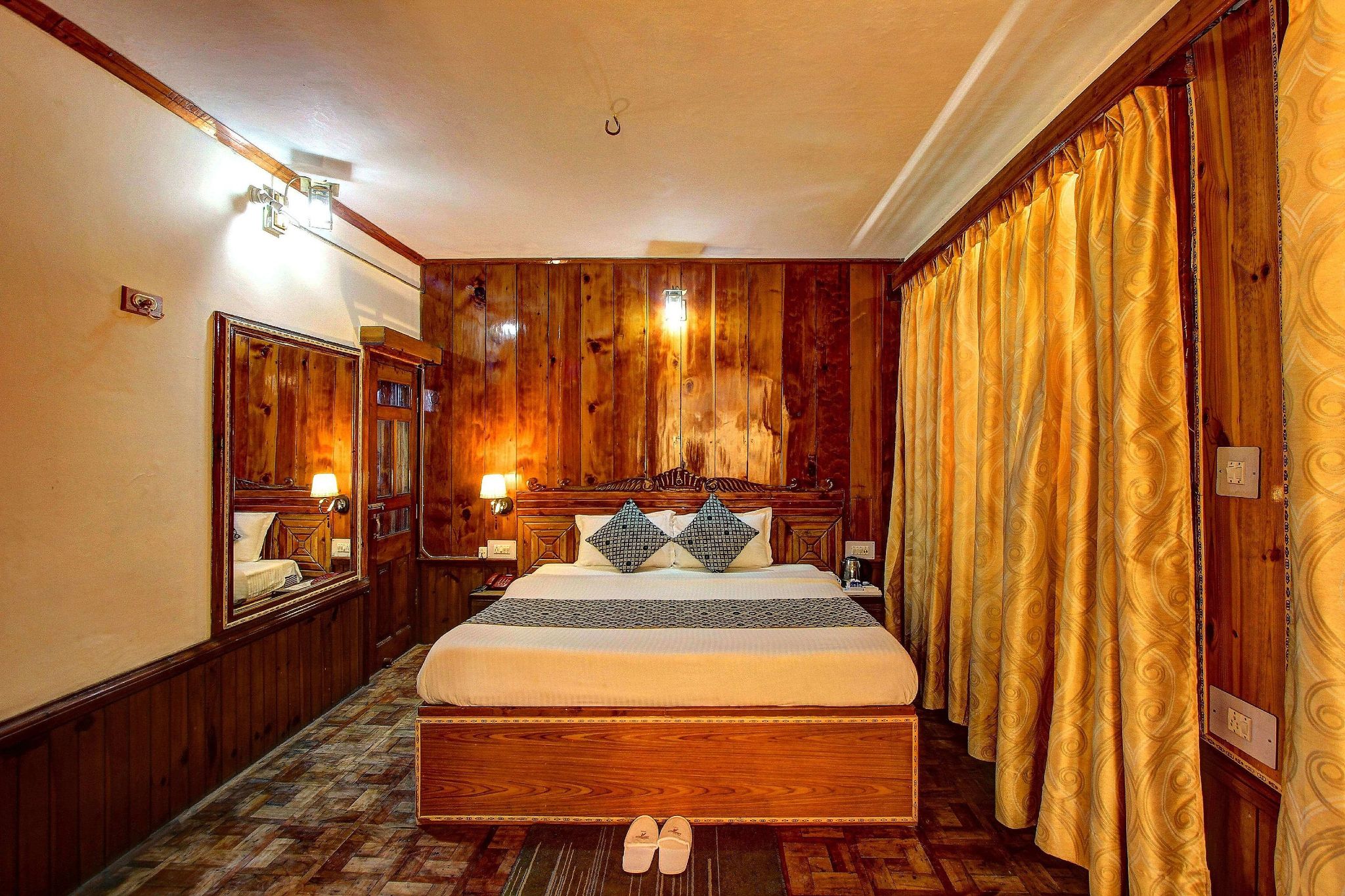 Hotel Holiday Home International Premium Room 4