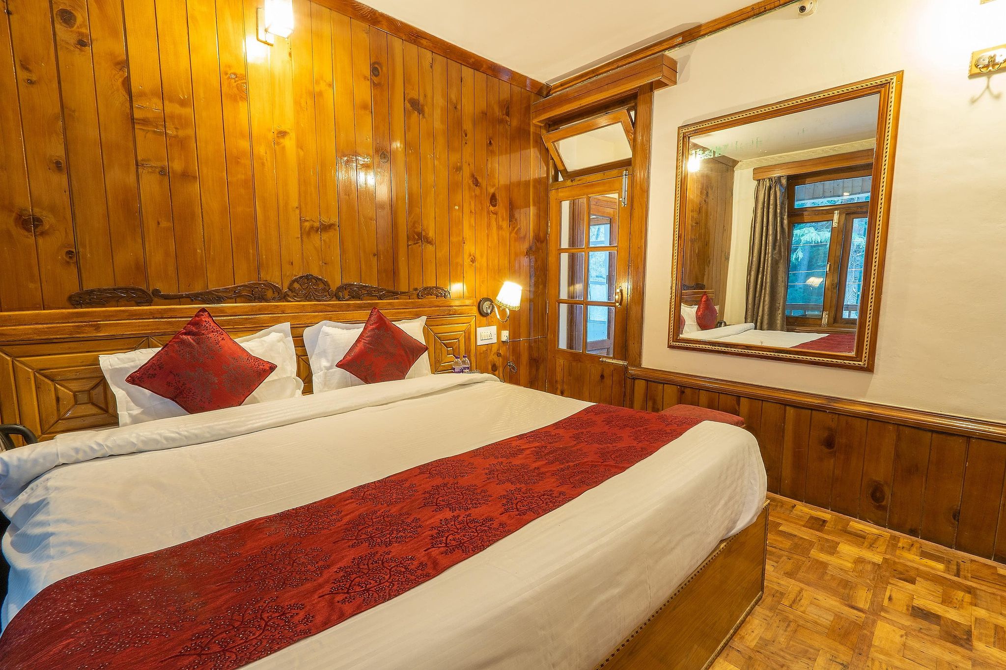 Hotel Holiday Home International Premium Room 3