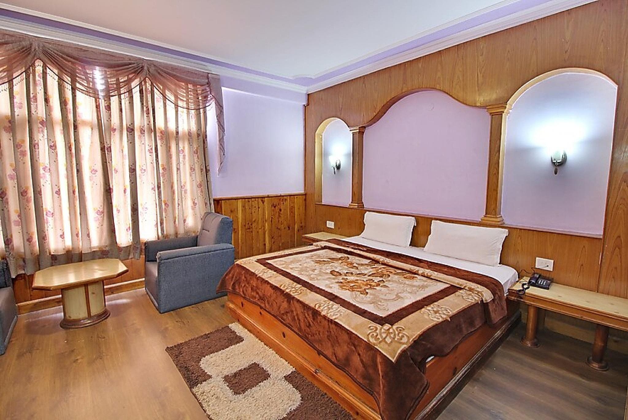 Hotel Jupiter Deluxe Room 5