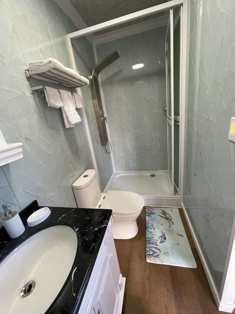 Great Cistern Beach Village Economy Suite, Sea View 8