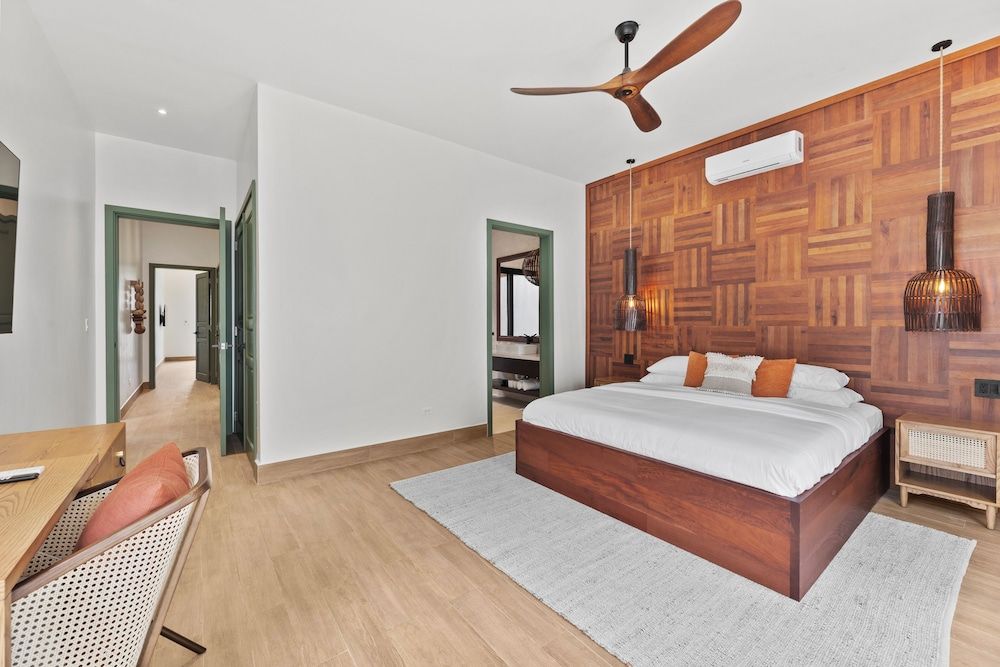 The Banks Resort 2 Bedroom Riverfront with Pool 3