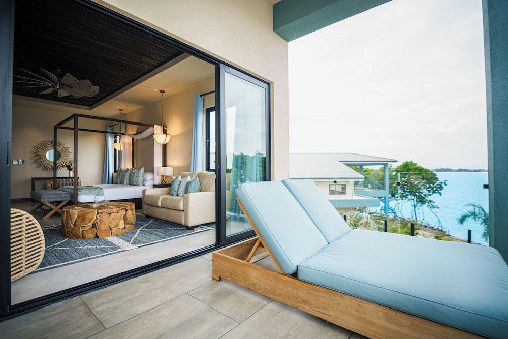 Prana Maya Island Resort Oceanfront Inn; King Bed Open-Concept Corner Suite w/Outdoor Shower 4