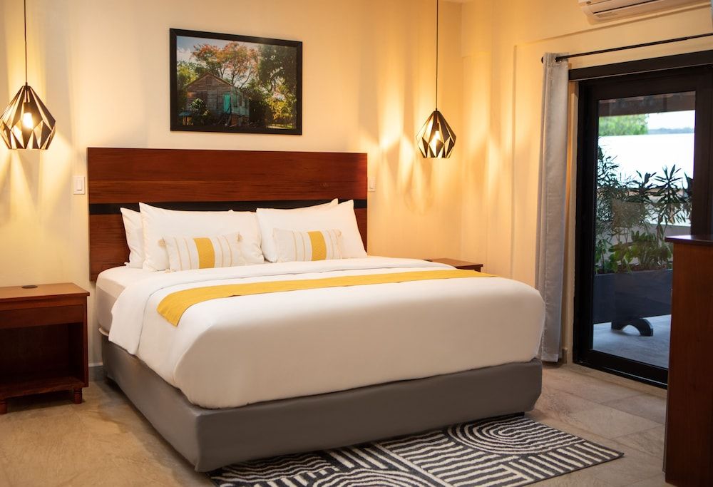 The West House Boutique Hotel Deluxe Suite, 1 King Bed 2