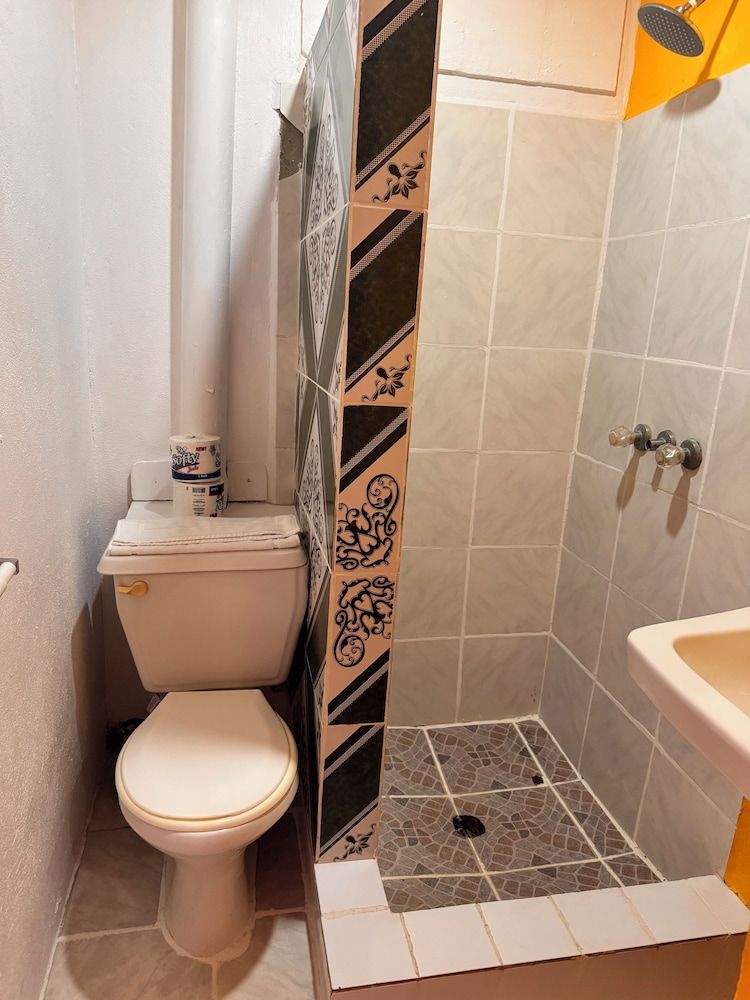 EL REY MOTEL & RESTAURANT Standard Double Room, Park View 11