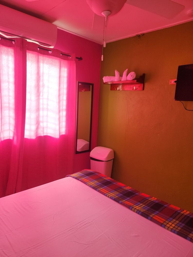 EL REY MOTEL & RESTAURANT Standard Double Room, Park View 16